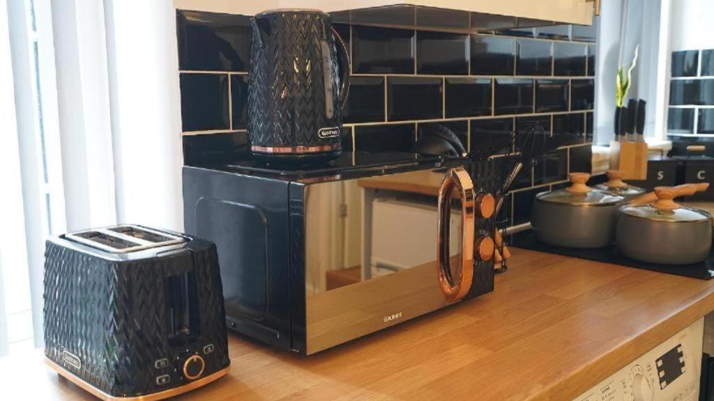 Beautiful Apartment In Sussex Gardens Londra Esterno foto