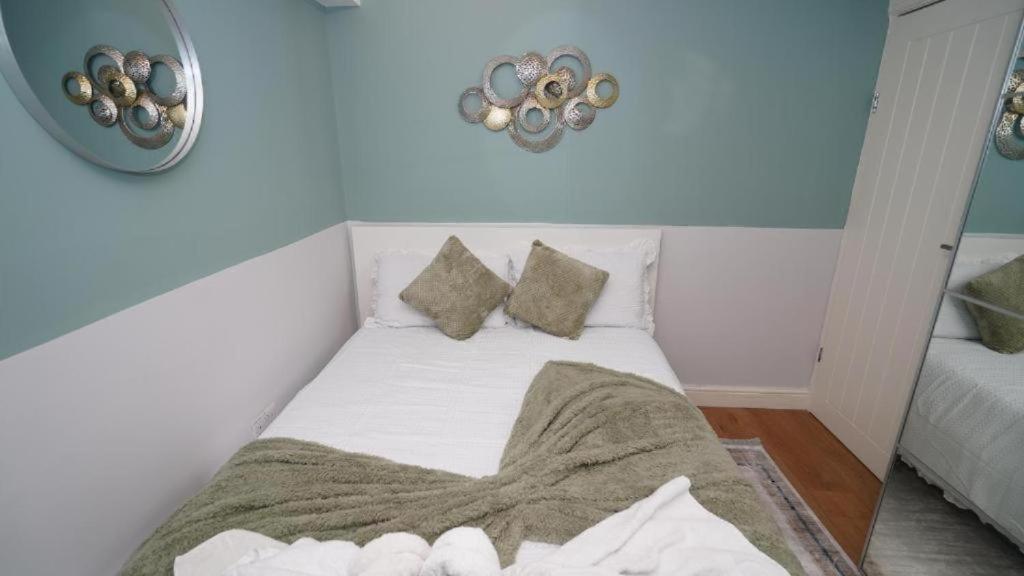 Beautiful Apartment In Sussex Gardens Londra Esterno foto